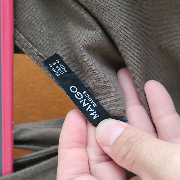 Mango green crab sequins top - Picture 4 of 5